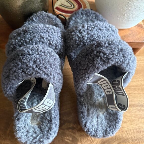 Ugg Women's Oh Fluffita Natural Sandals. - Picture 1 of 7